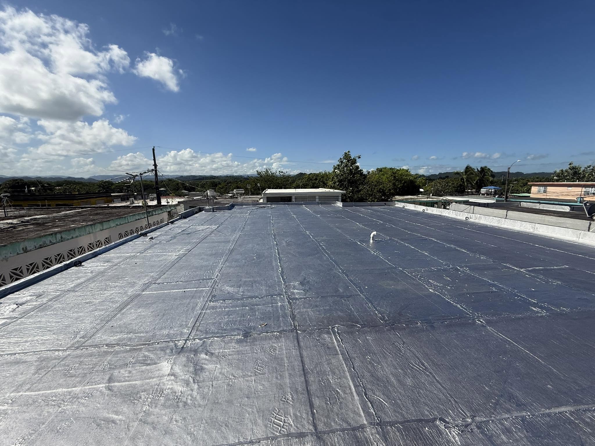 Proyecto Roofinity con membrana aluminizada instalada